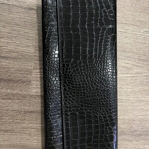 Gaya Vancouver Black Clutch